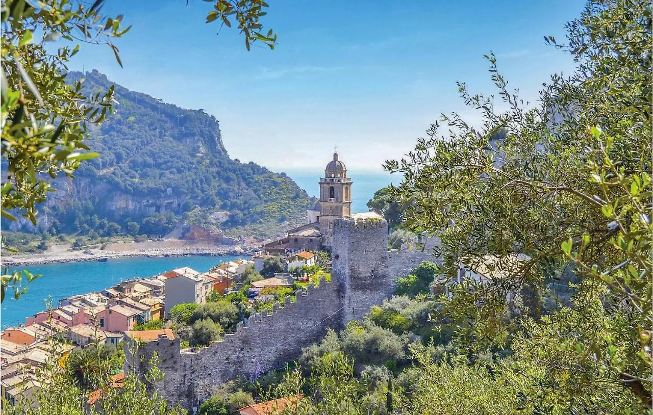 Cozy Apartment In Portovenere With Kitchenette Porto Venere