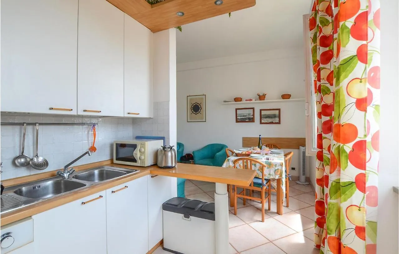 Cozy Apartment In Portovenere With Kitchenette Porto Venere
