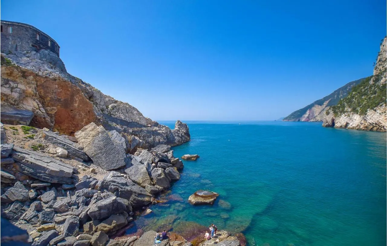 Cozy Apartment In Portovenere With Kitchenette Porto Venere